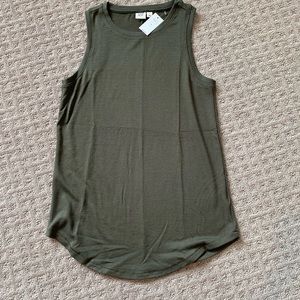 Women’s Gap tank top size XS NWT